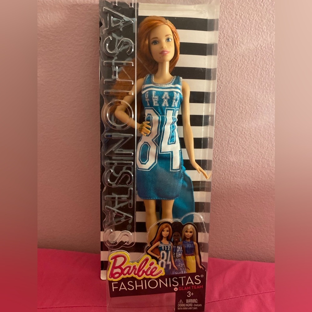 Barbie Fashionistas Doll Glam Team